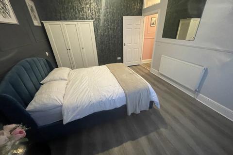 2 bedroom flat to rent, Bentley Road, Liverpool, L8