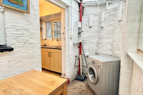 undefined, High Street, Biggleswade, SG18