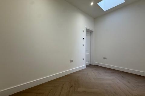 2 bedroom apartment to rent, High Street, Croydon, CR0