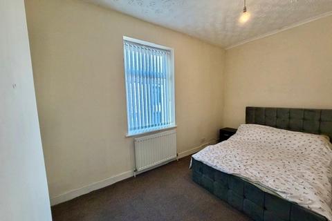 2 bedroom terraced house to rent, Windsor Street, Burnley, BB12