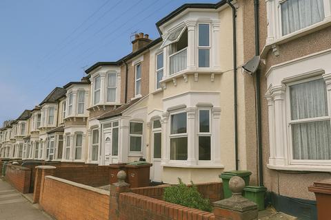 4 bedroom house to rent, Thorpe Road, Barking, IG11