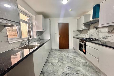 4 bedroom house to rent, Thorpe Road, Barking, IG11