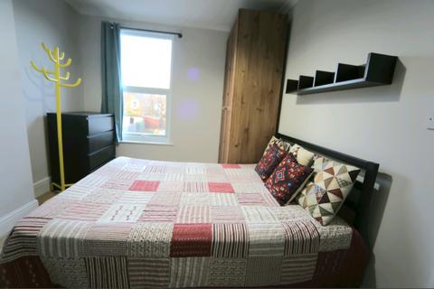 undefined, Kent Road, Gravesend, DA11