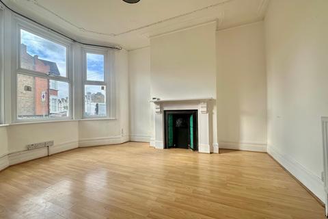 3 bedroom house to rent, Barking, IG11