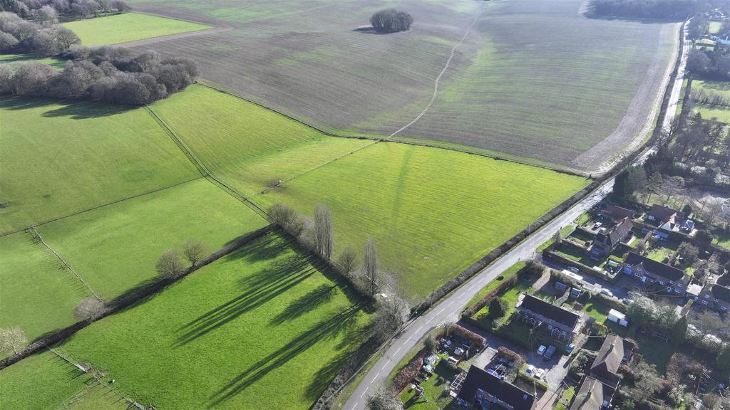 Nettleden Road, Little Gaddesden, HP4 1 PP NB  2.jp