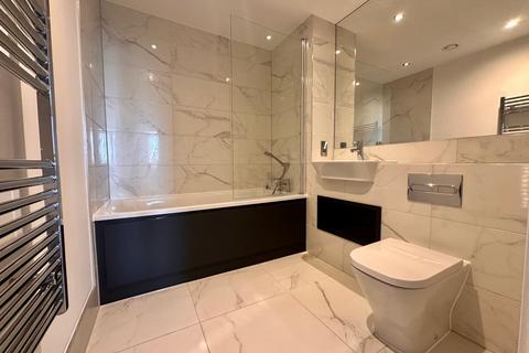 3 bedroom flat to rent, Fielders Crescent, Barking, IG11