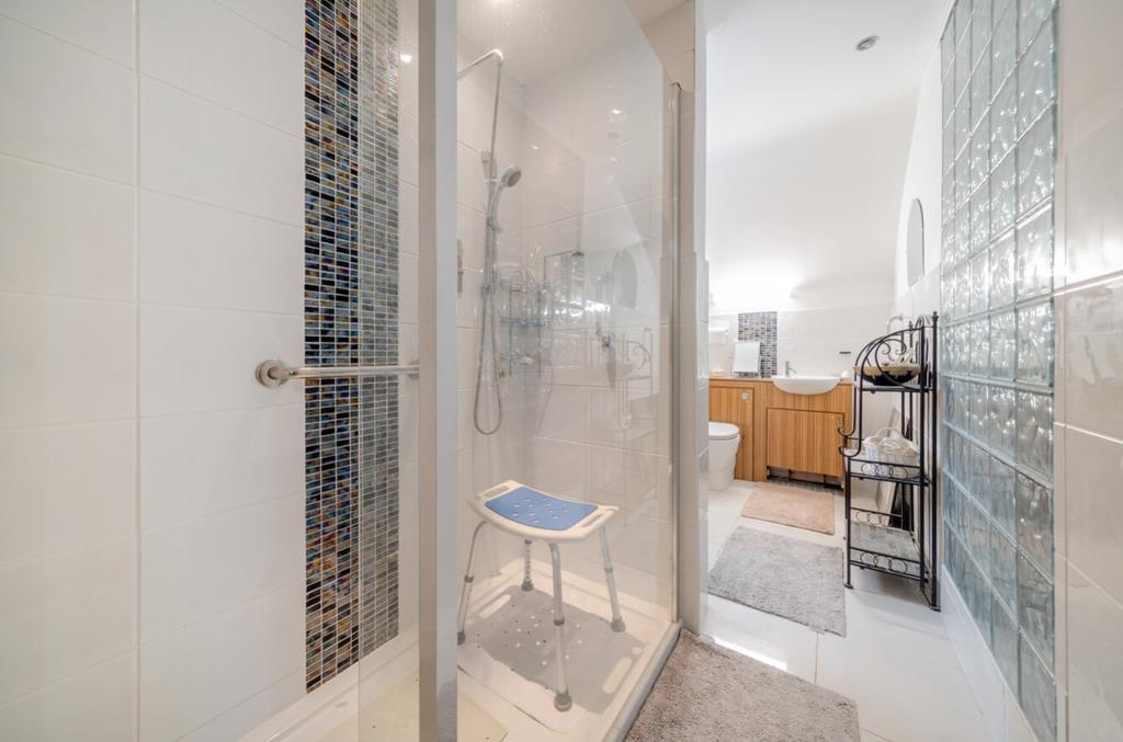 1420729-9-69a0f4b59ce38