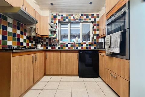 4 bedroom semi-detached house for sale, Peverel Road, Cambridge