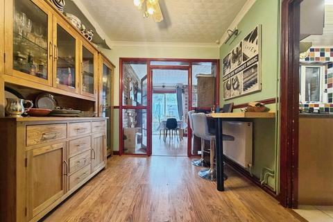 4 bedroom semi-detached house for sale, Peverel Road, Cambridge