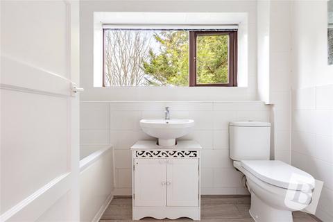 3 bedroom semi-detached house for sale, Essex Avenue, Chelmsford, Essex, CM1