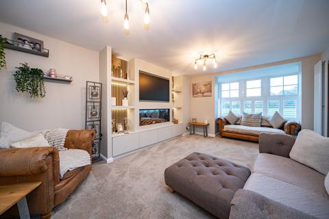 undefined, Burgundy Drive, Hemel Hempstead, HP2