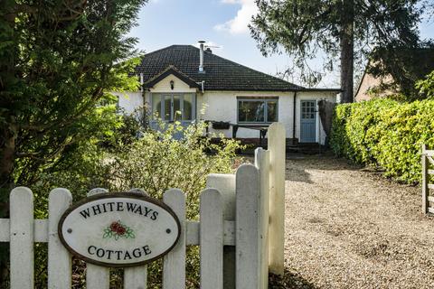 3 bedroom bungalow for sale, Tilford Road, Hindhead, Surrey, GU26