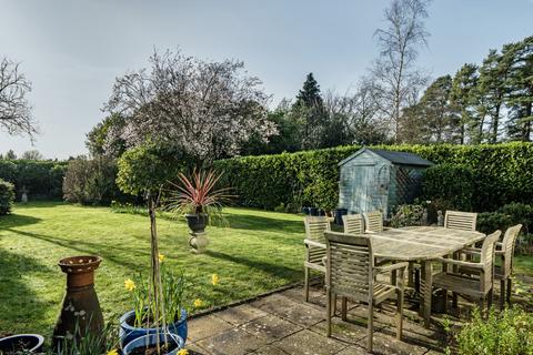3 bedroom bungalow for sale, Tilford Road, Hindhead, Surrey, GU26