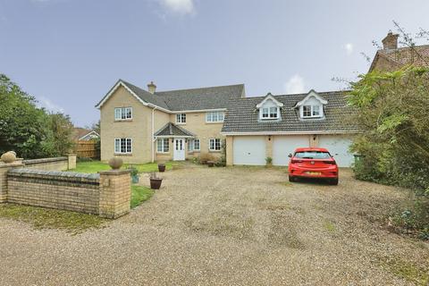 4 bedroom detached house for sale, Orchard End, Dereham