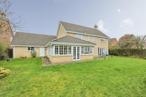4 bedroom detached house for sale, Orchard End, Dereham
