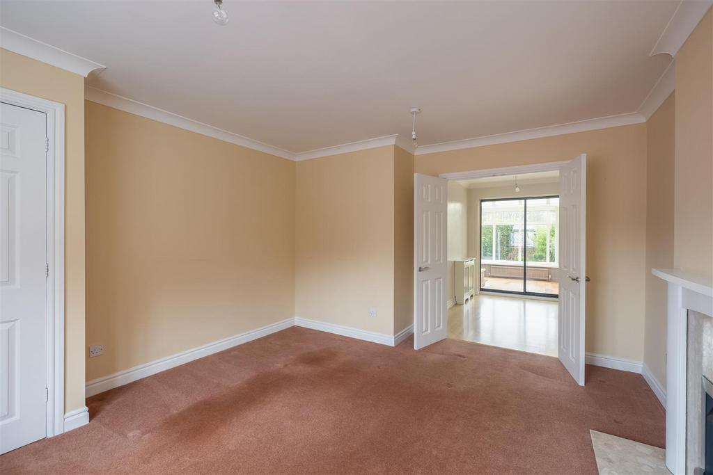 Marshall Drive 36 Sitting Room-2.jpg