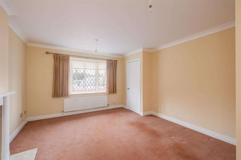 Marshall Drive 36 Sitting Room-3.jpg