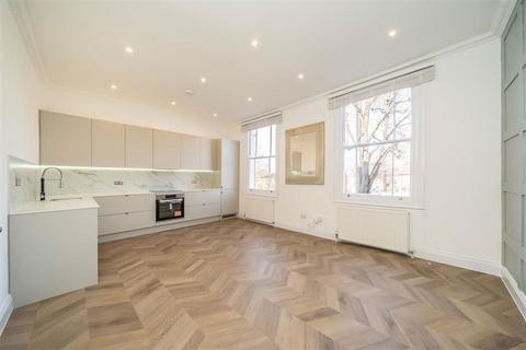 2 bedroom flat for sale, Effingham Road, London SE12