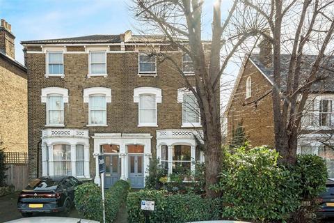 2 bedroom flat for sale, Effingham Road, London SE12