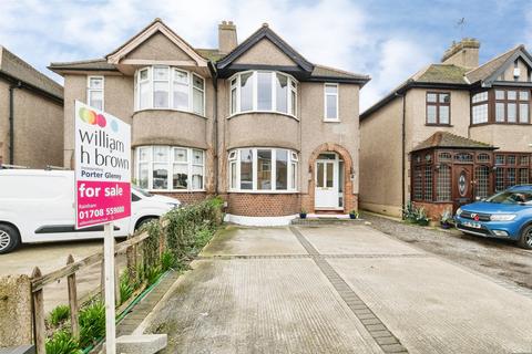 Rainham Road, Rainham
