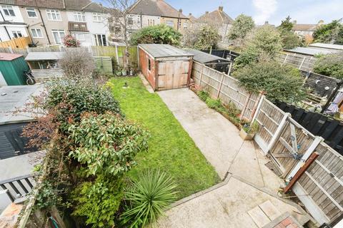 3 bedroom semi-detached house for sale, Rainham Road, Rainham