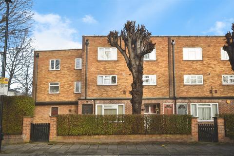 undefined, Clifden Road, Brentford