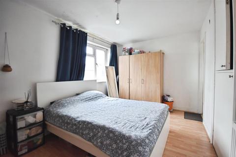 undefined, Clifden Road, Brentford
