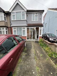undefined, Clevedon Gardens, HOUNSLOW TW5