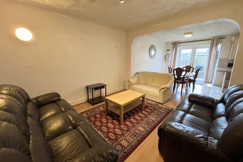 undefined, Clevedon Gardens, HOUNSLOW TW5