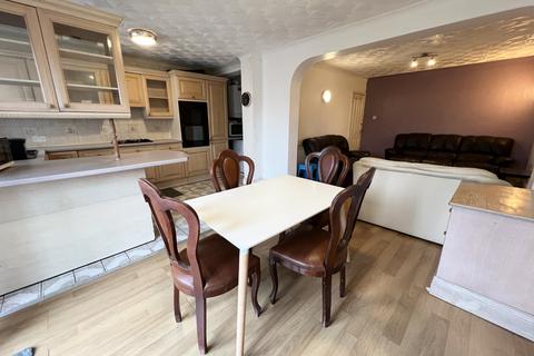 undefined, Clevedon Gardens, HOUNSLOW TW5