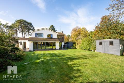 4 bedroom detached house for sale, Grosvenor Close | Ringwood | BH24