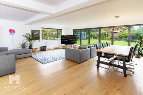 4 bedroom detached house for sale, Grosvenor Close | Ringwood | BH24