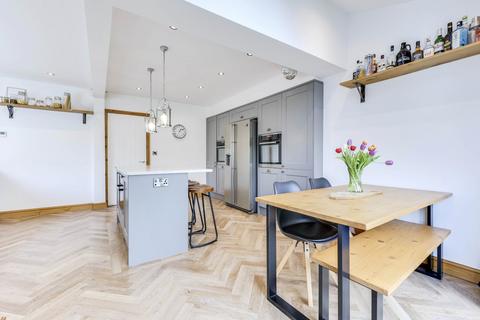 undefined, Victoria Mount, Horsforth, Leeds, West Yorkshire, LS18