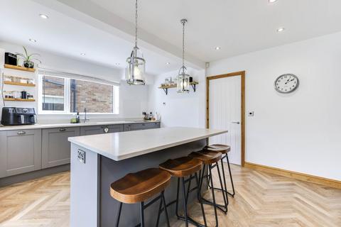 undefined, Victoria Mount, Horsforth, Leeds, West Yorkshire, LS18