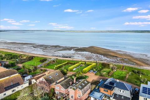 Tideways, Sea View Promenade, St. Lawrence, Southminster