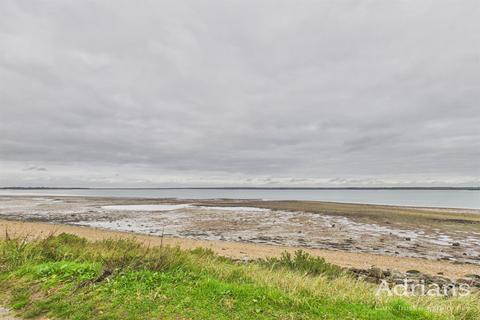 3 bedroom detached house for sale, Sea View Promenade, CM0