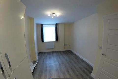 2 bedroom flat to rent, Appelbee Court, Harrow HA3