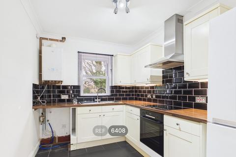2 bedroom flat to rent, Pownall Crescent, Colchester, CO2 7RD