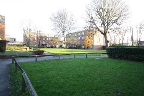 2 bedroom apartment to rent, Marlowe Gardens, Eltham, SE9
