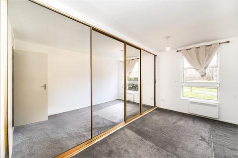 2 bedroom apartment to rent, Marlowe Gardens, Eltham, London, SE9