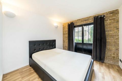 2 bedroom flat for sale, Burrells Wharf Square, London E14
