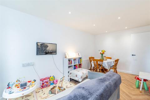 2 bedroom apartment for sale, Bleasdale Street East, Preston PR1