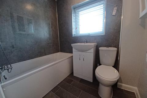 2 bedroom house to rent, Alexandra Road, Middlewich