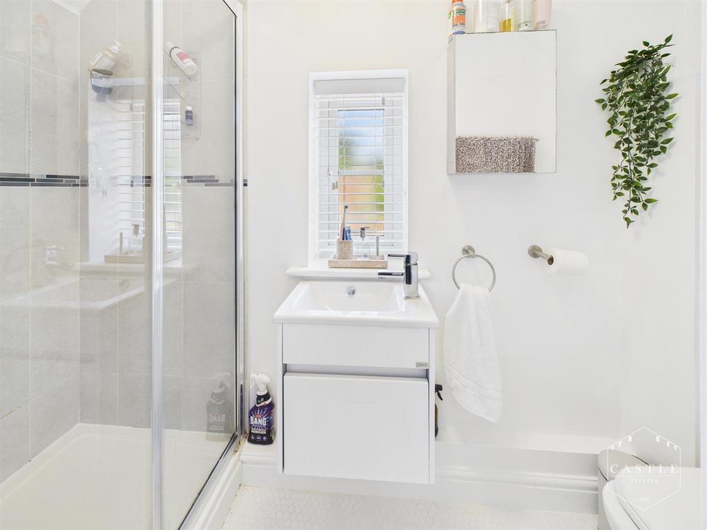 Ensuite shower room
