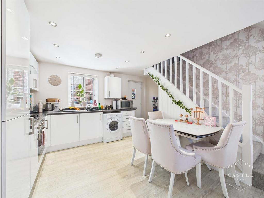 Dining kitchen