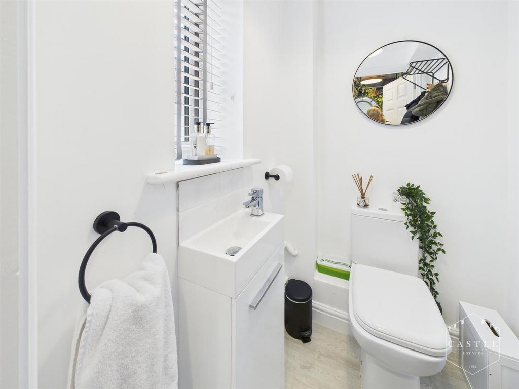 Guest cloakroom