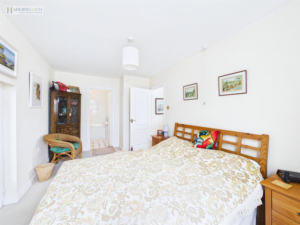 Bedroom .2.jpg