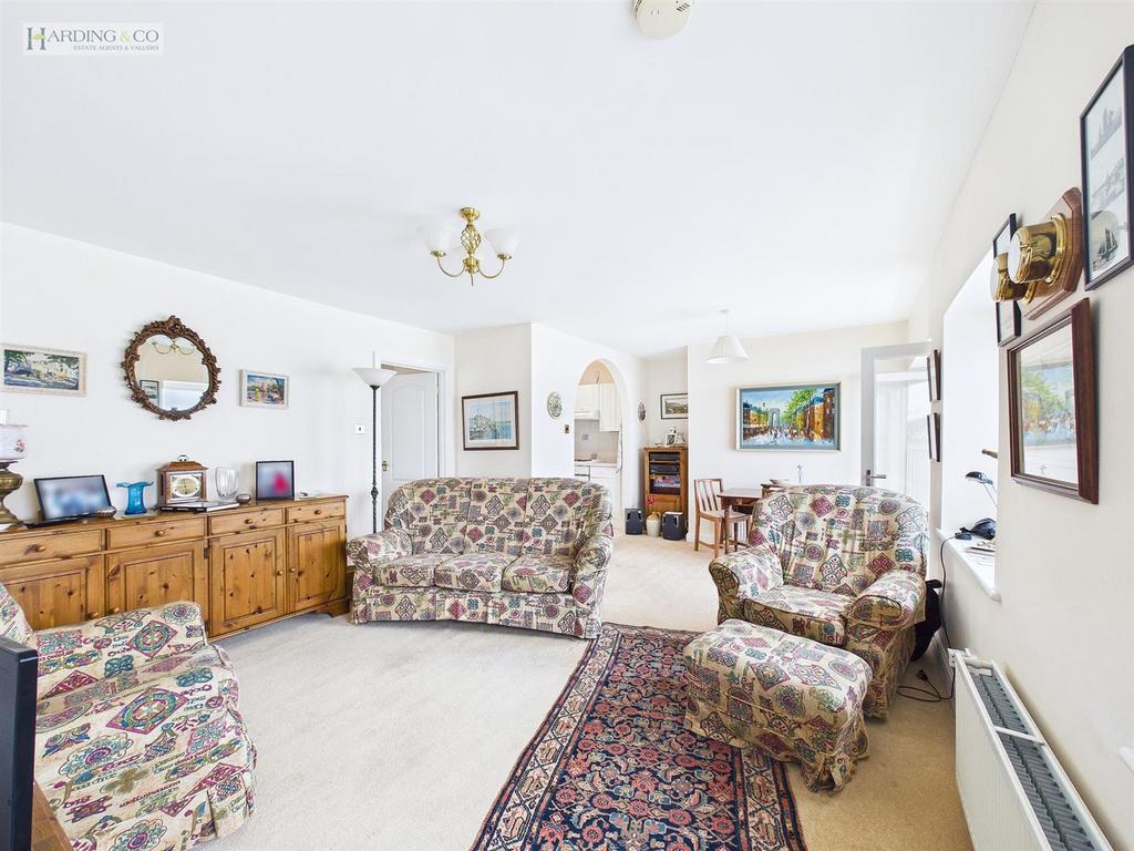 Open plan area 2.jpg
