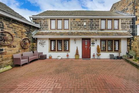 2 bedroom semi-detached house for sale, White Lee Road, Batley