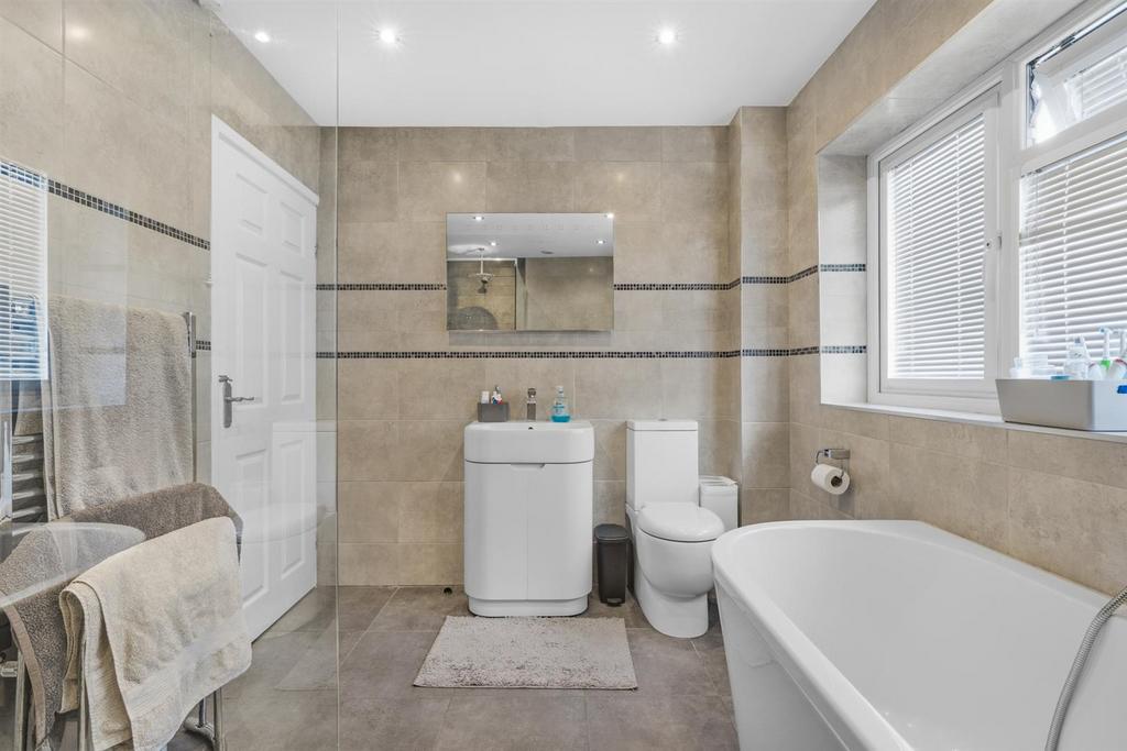 22 Llandegveth Close-22.jpg